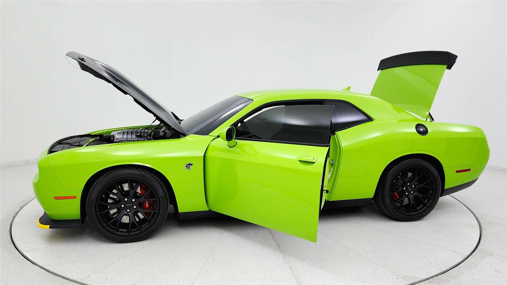 Used 2015 Dodge Challenger SRT Hellcat image 23