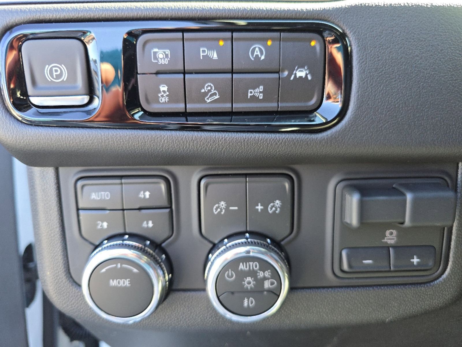 New 2026 GMC Yukon XL Elevation image 6