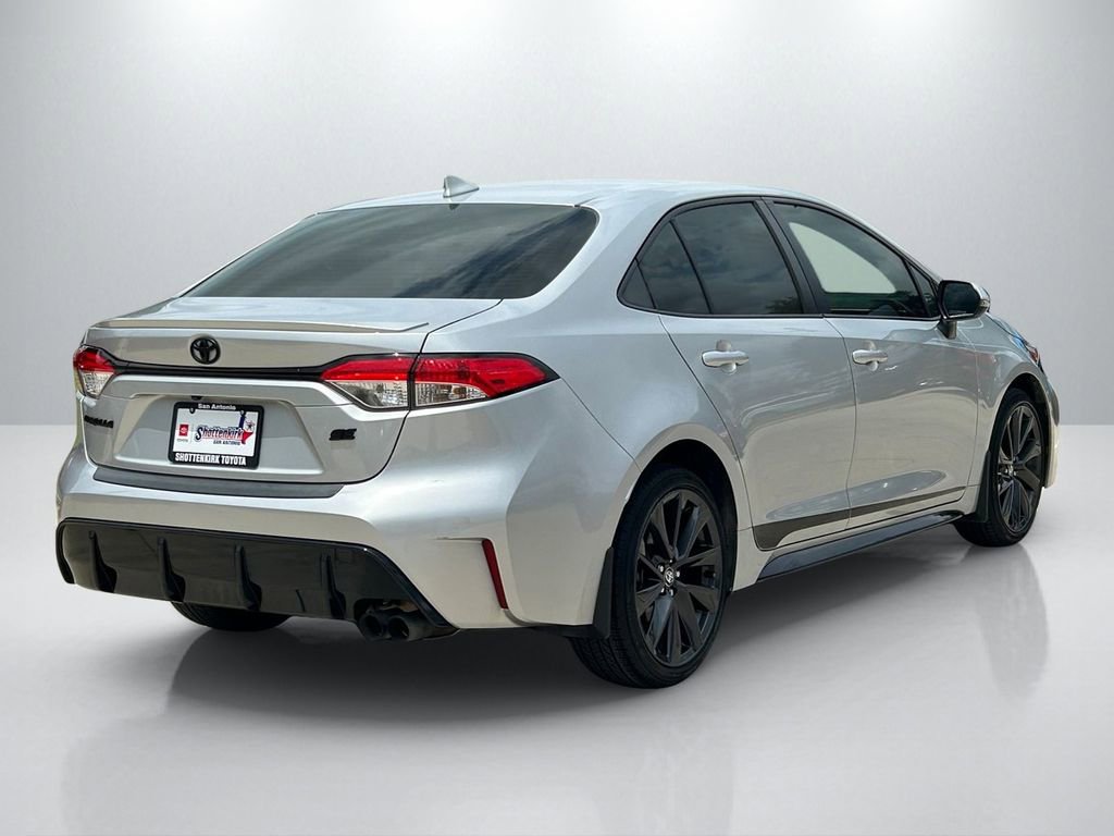 Used 2023 Toyota Corolla SE FWD image 5