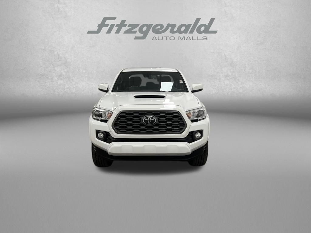 Used 2022 Toyota Tacoma TRD Sport w/ Technology Package image 8