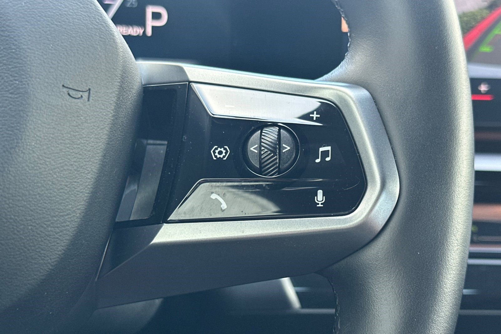 Certified 2024 BMW i5 eDrive40i w/ M Sport Package RWD image 31