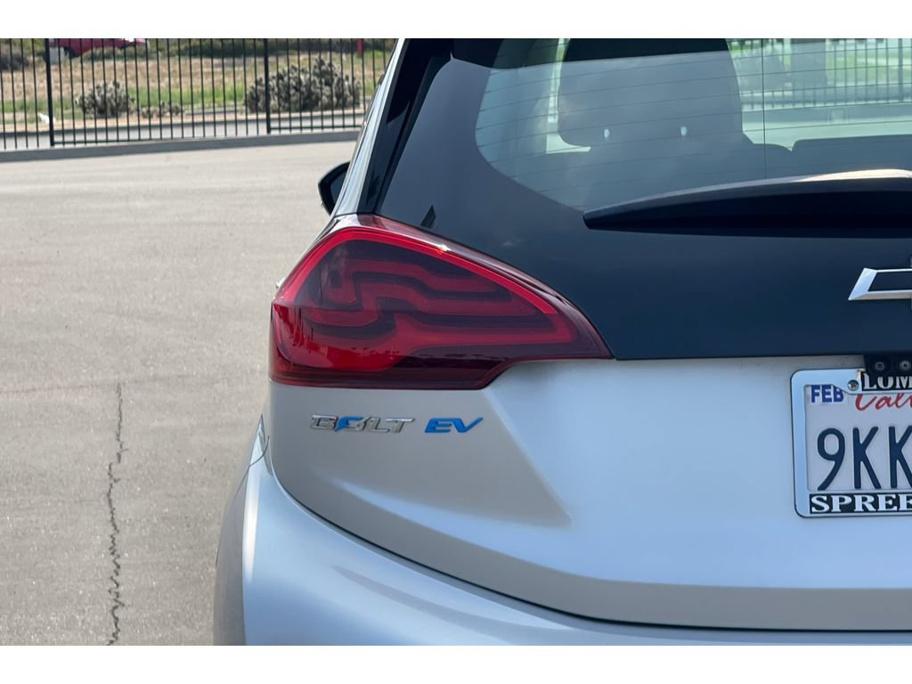 Used 2017 Chevrolet Bolt Premier w/ Driver Confidence II Package FWD image 43
