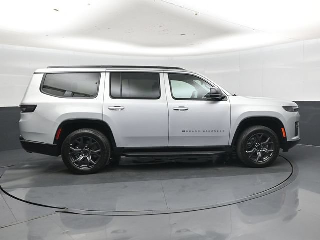 Used 2026 Jeep Grand Wagoneer Limited AWD/4WD image 2