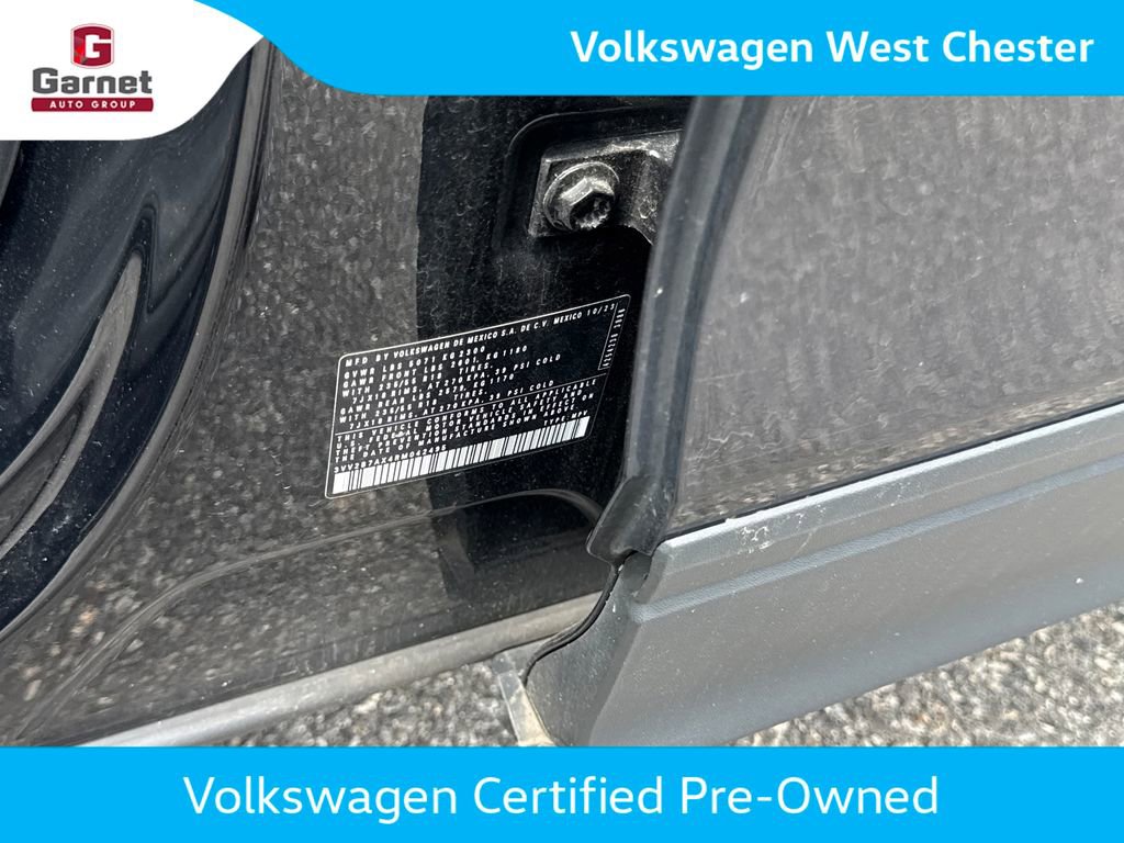Used 2024 Volkswagen Tiguan SE AWD/4WD image 4