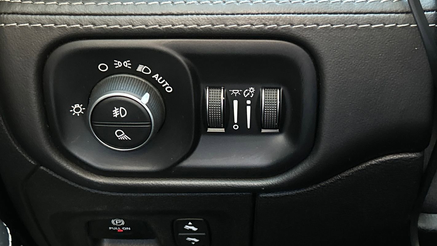 Used 2021 RAM 1500 Limited w/ Night Edition image 21