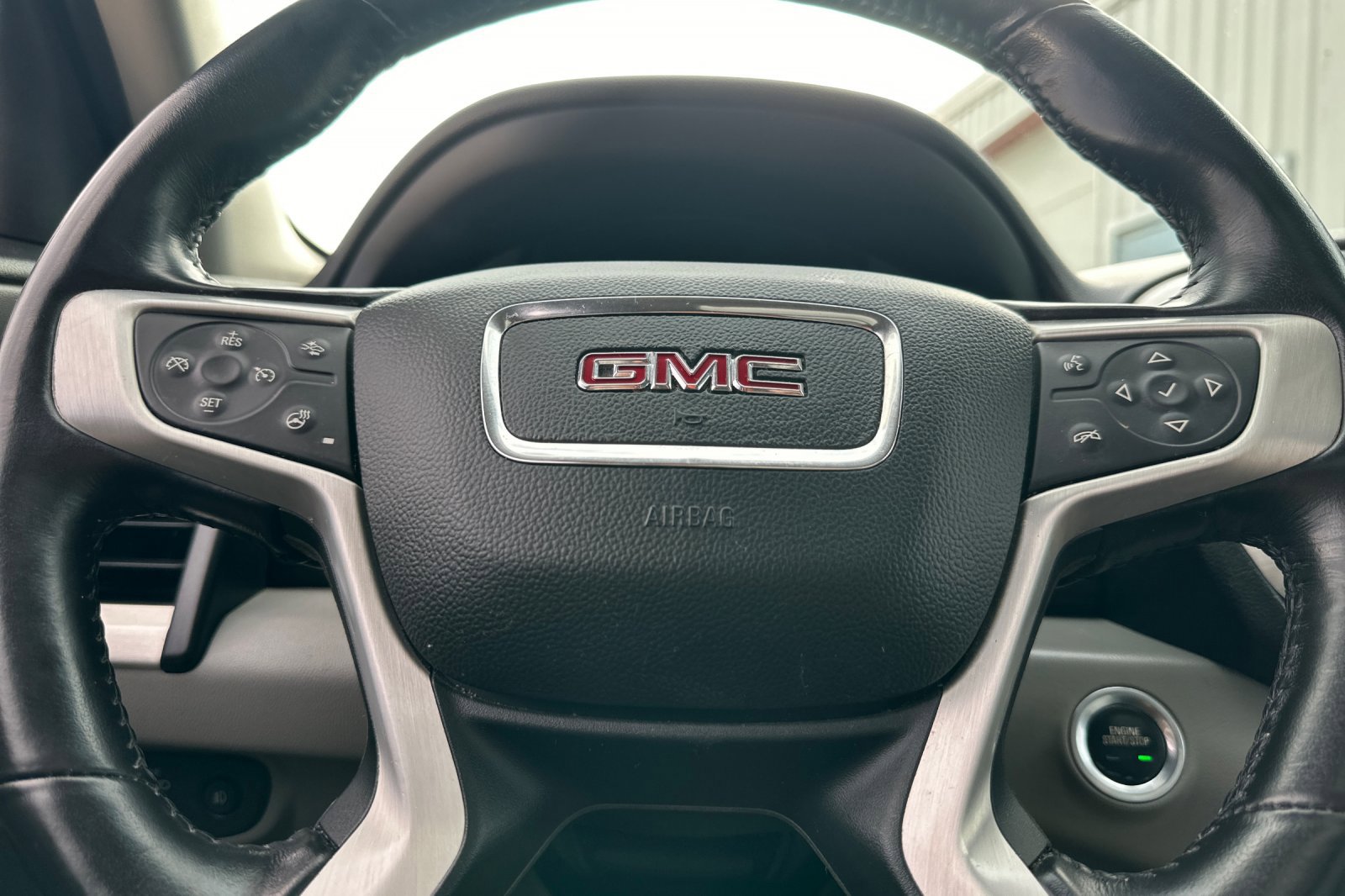 Used 2020 GMC Terrain SLT w/ Preferred Package image 24