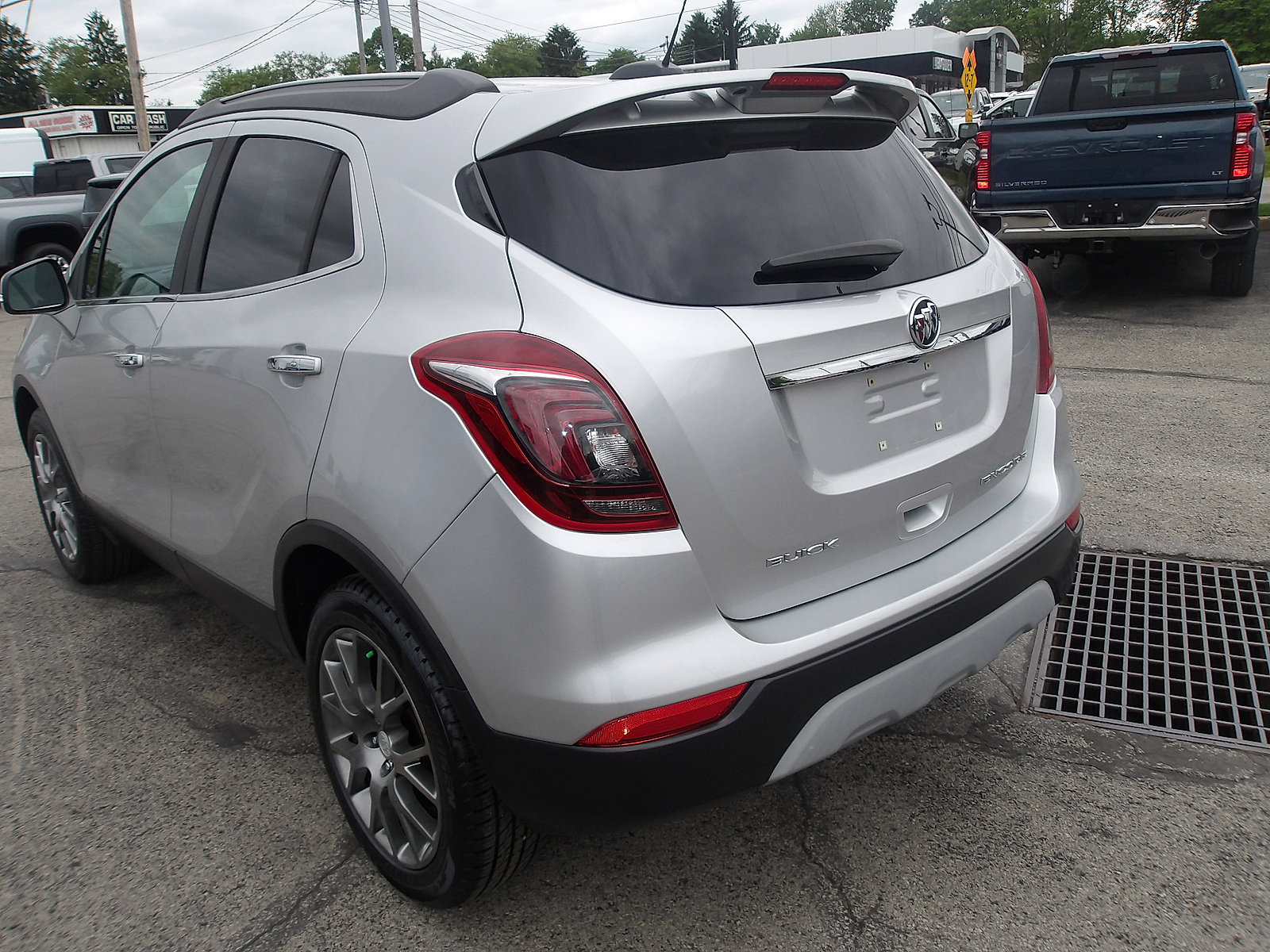 Used 2018 Buick Encore Sport Touring FWD image 5