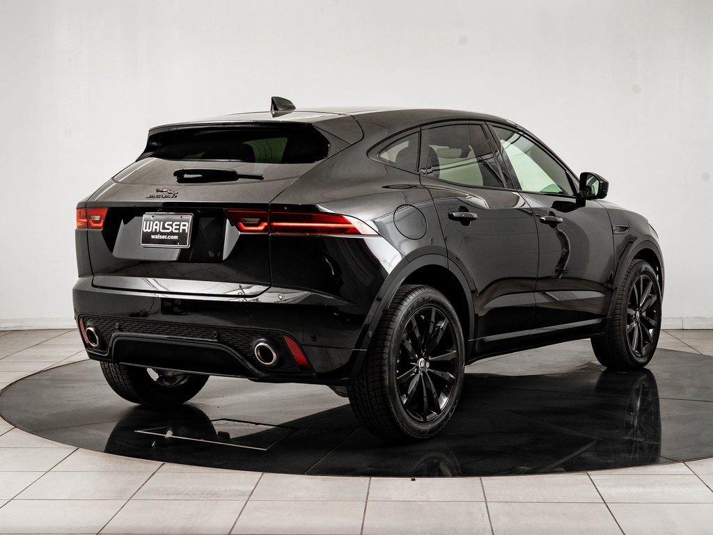 Used 2024 Jaguar E-PACE R-Dynamic SE image 9