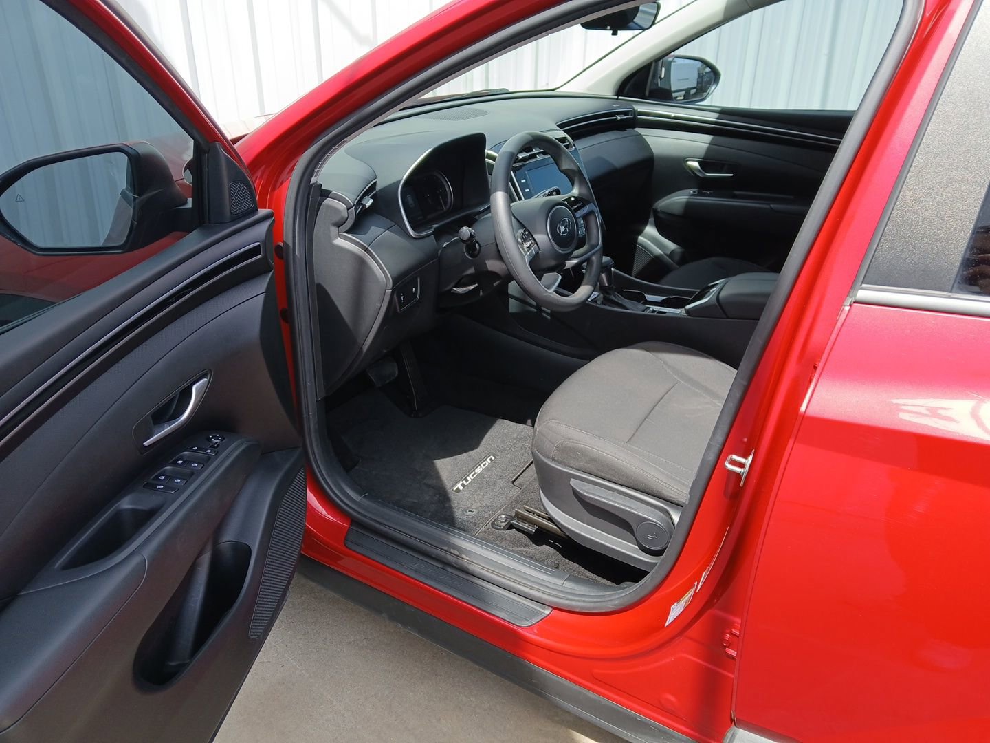 Used 2023 Hyundai Tucson SE w/ Cargo Package AWD/4WD image 10