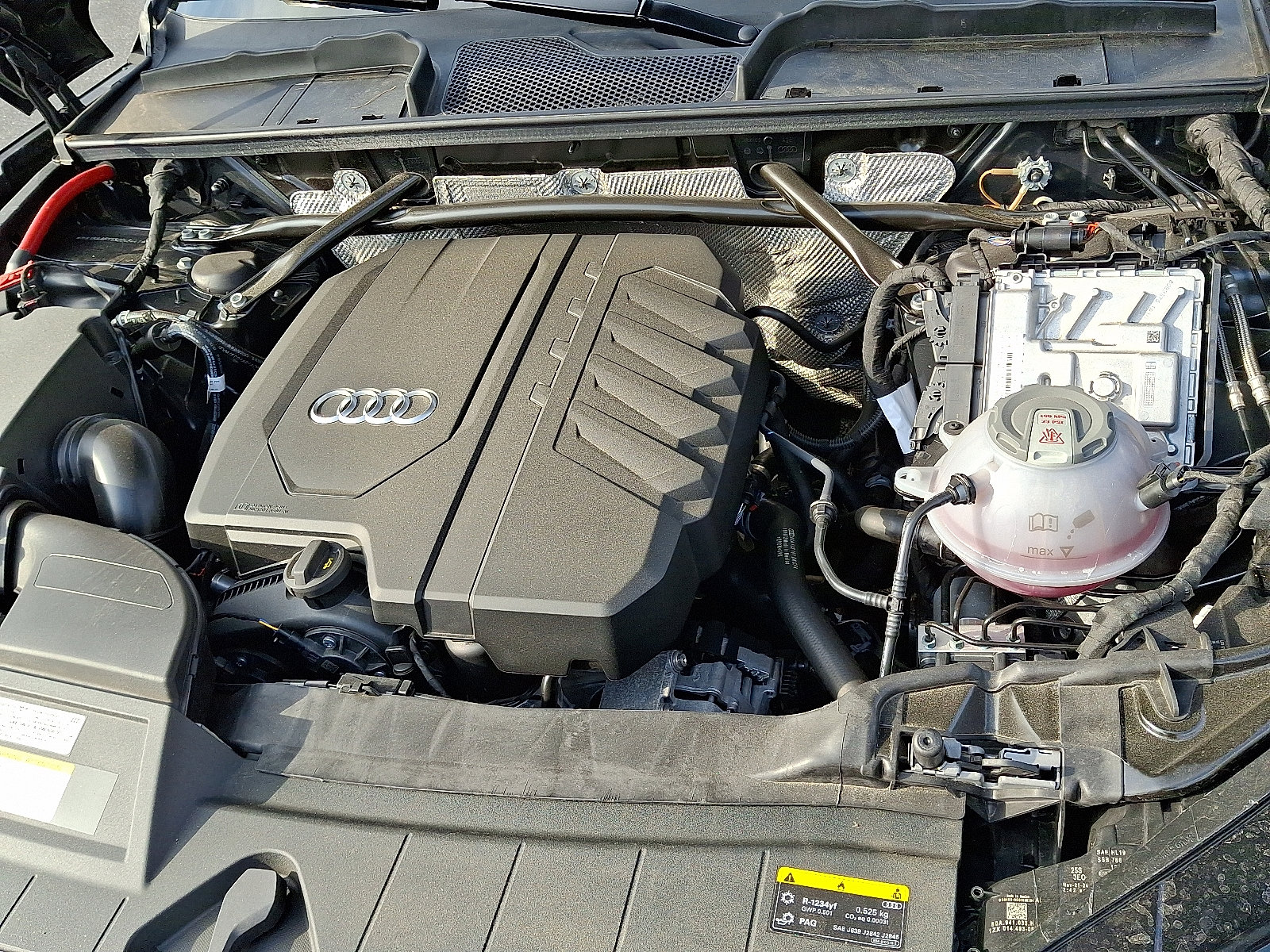 Certified 2025 Audi Q5 2.0T Premium Plus image 31