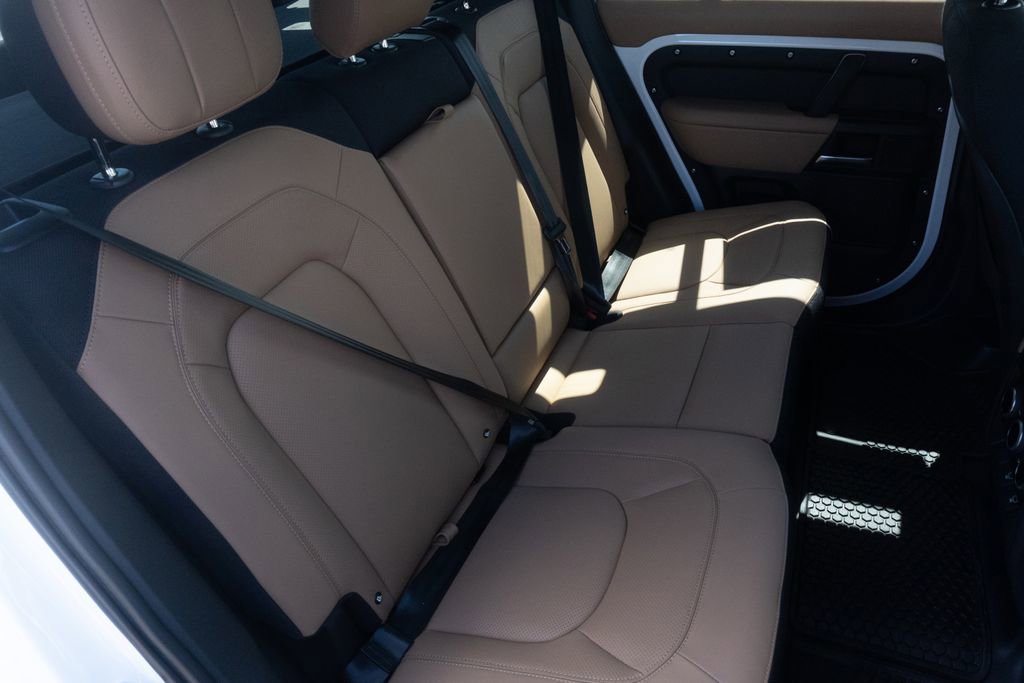 New 2025 Land Rover Defender 110 V8 image 27