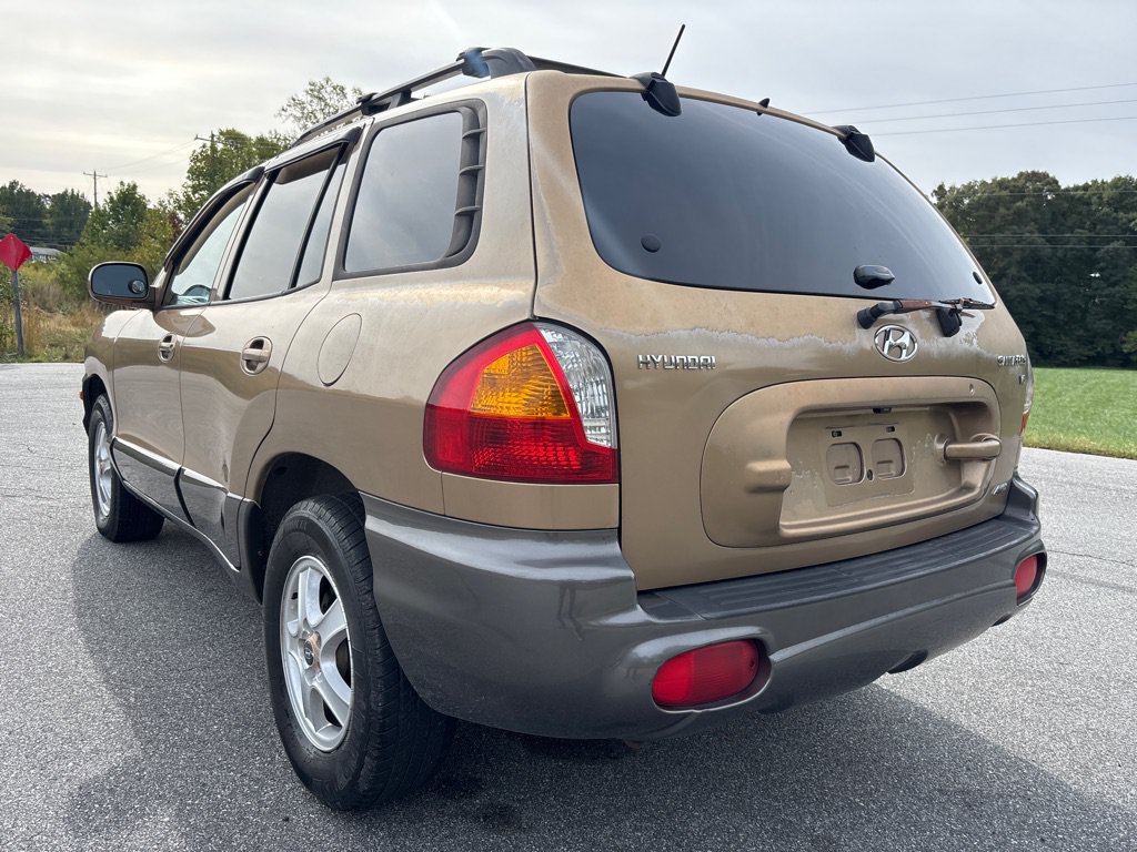 Used 2004 Hyundai Santa Fe GLS AWD/4WD image 3