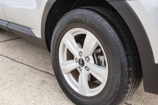 Used 2022 Kia Sorento LX image 8