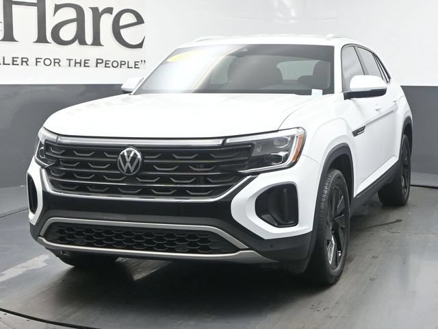 Used 2024 Volkswagen Atlas Cross Sport SE w/ Black Wheel Package FWD image 7