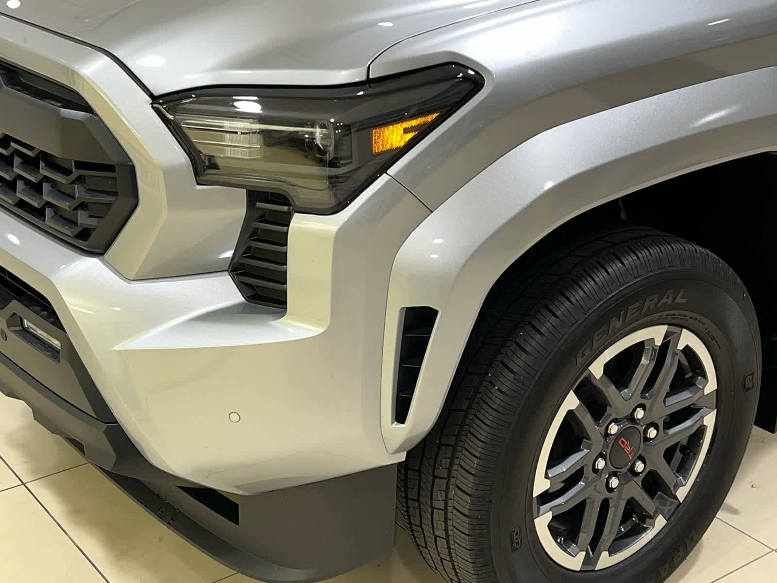 Used 2024 Toyota Tacoma TRD Sport w/ TRD Sport Upgrade Package image 15