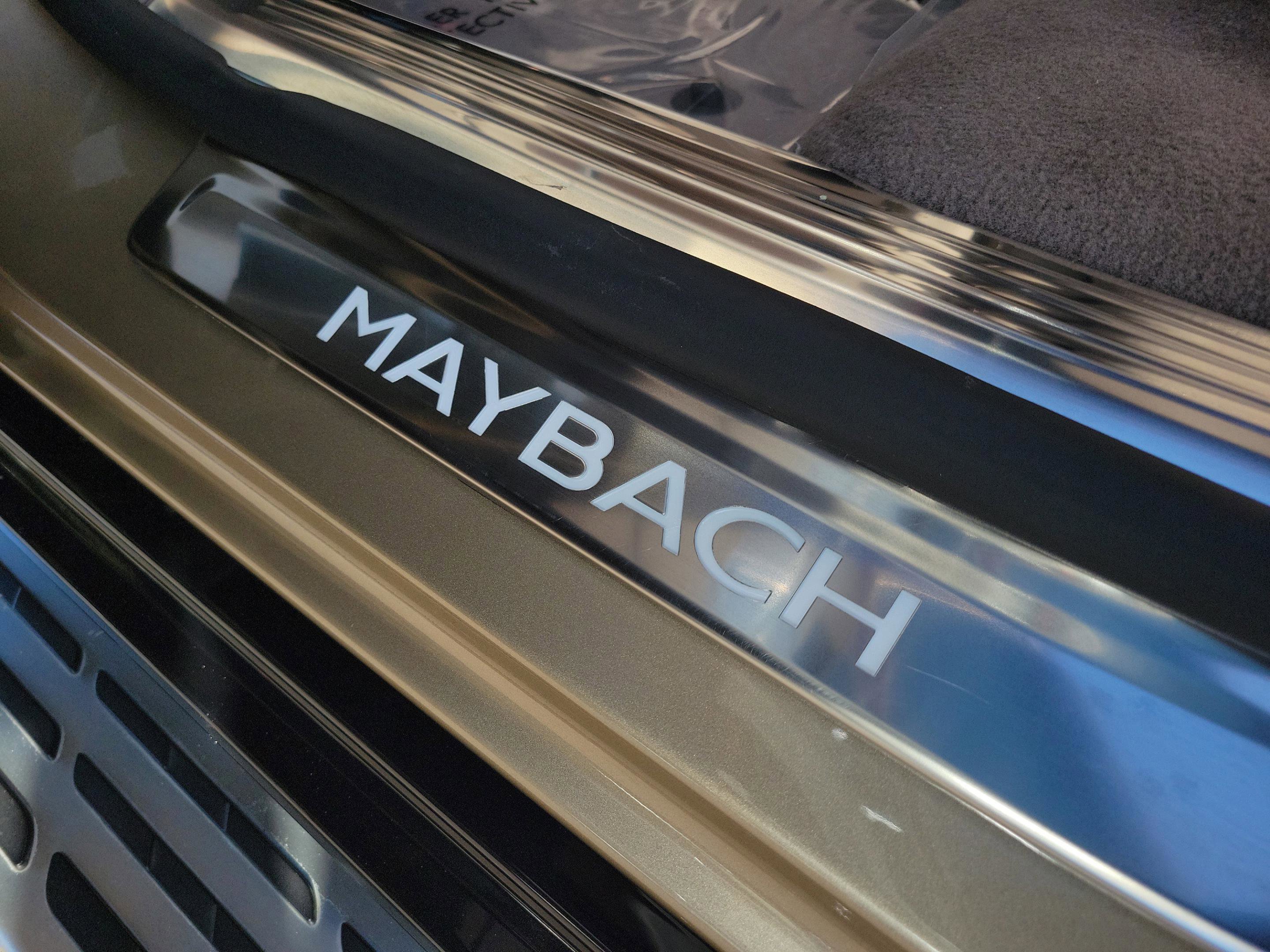 Used 2024 Mercedes-Benz Maybach EQS 680 4MATIC image 11