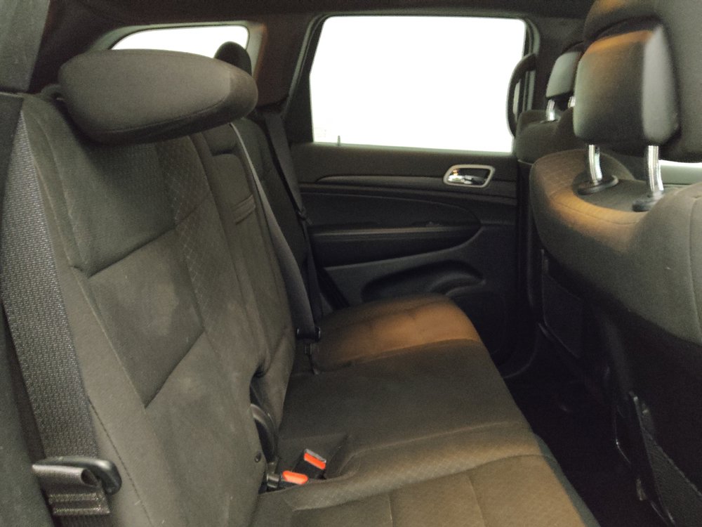 Used 2021 Jeep Grand Cherokee Laredo RWD image 19
