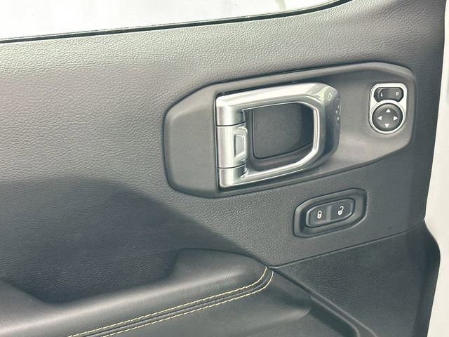 Used 2025 Jeep Wrangler Unlimited Sahara image 25