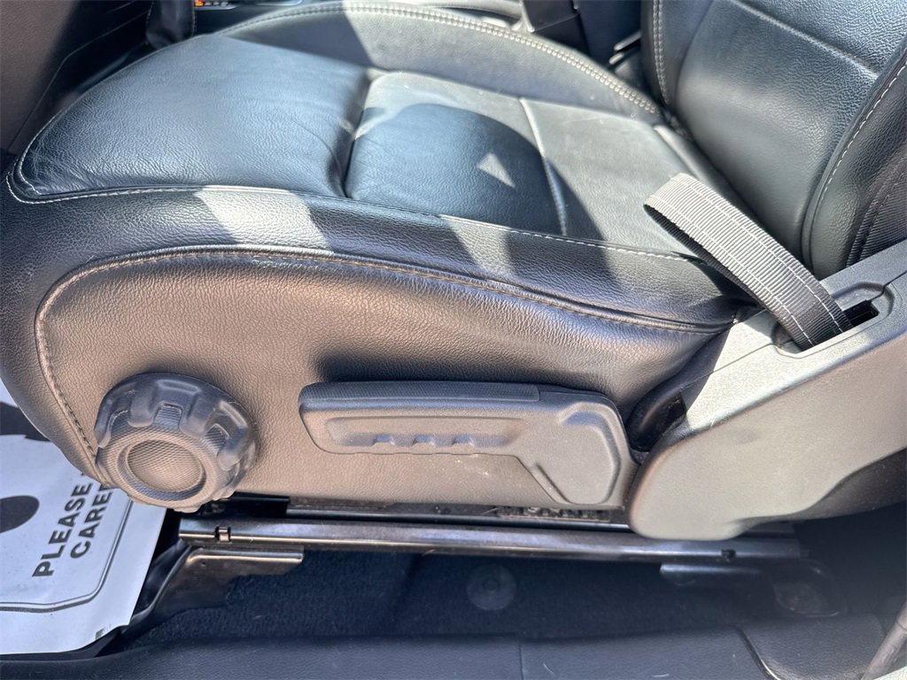 Used 2020 Jeep Wrangler Unlimited Sahara w/ Dual Top Group image 14