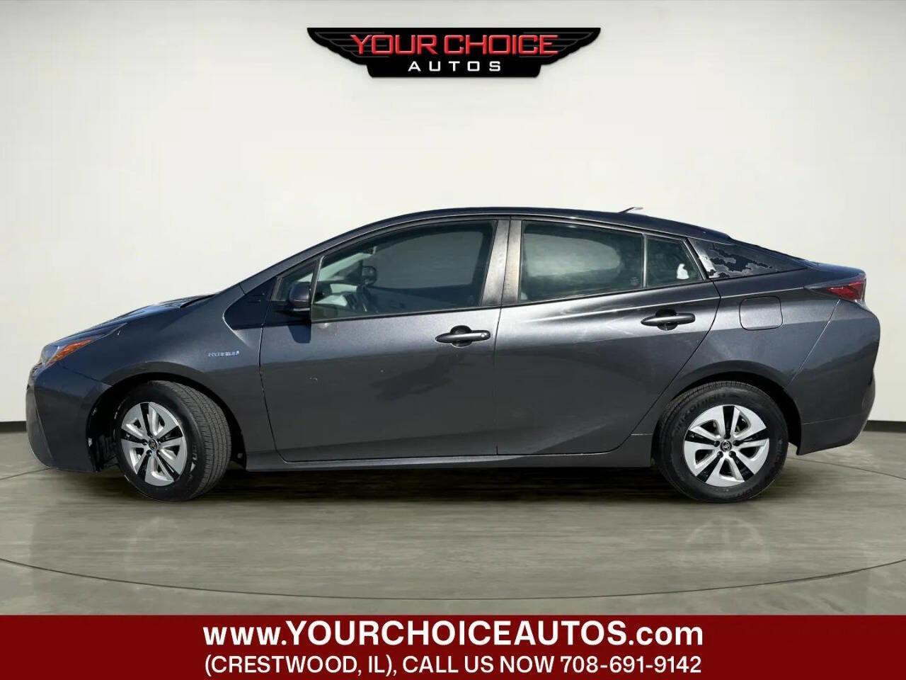 Used 2016 Toyota Prius Three w/ Advanced Technology Package image 2