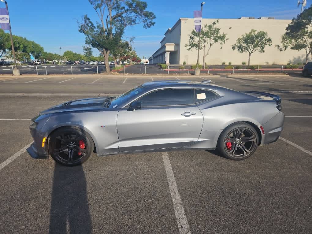 Used 2021 Chevrolet Camaro SS RWD image 5