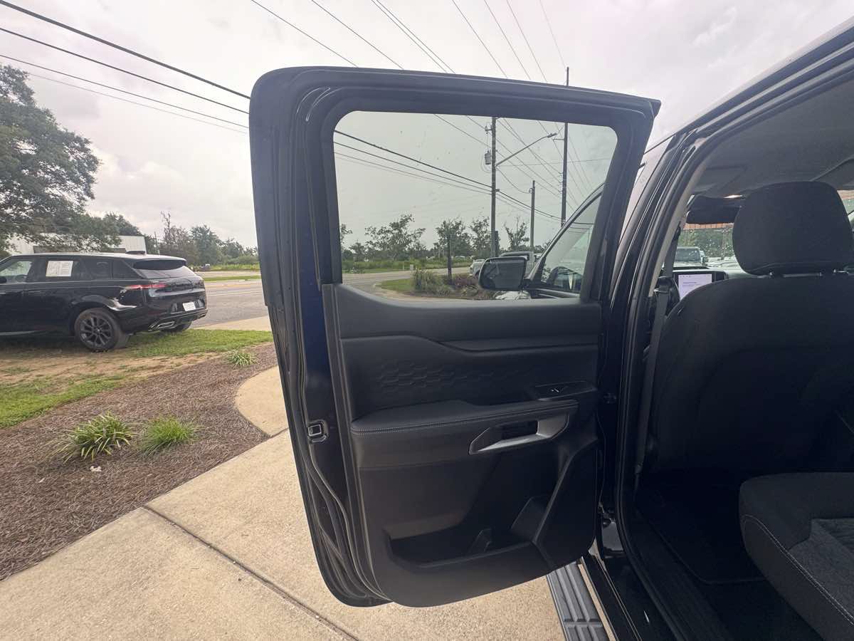 Used 2025 Ford Ranger XLT w/ Equipment Group 301A High RWD image 24
