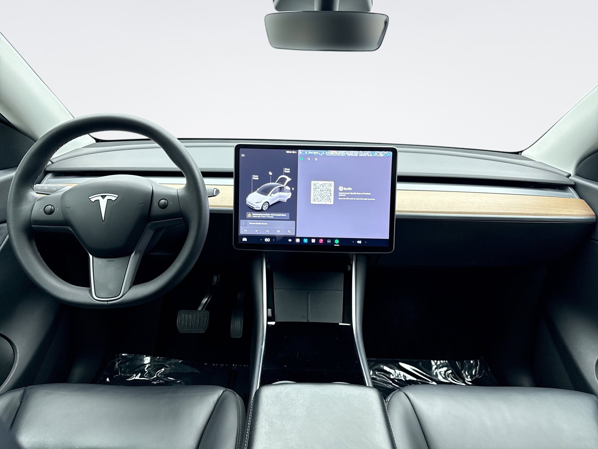 Used 2020 Tesla Model Y Long Range image 14