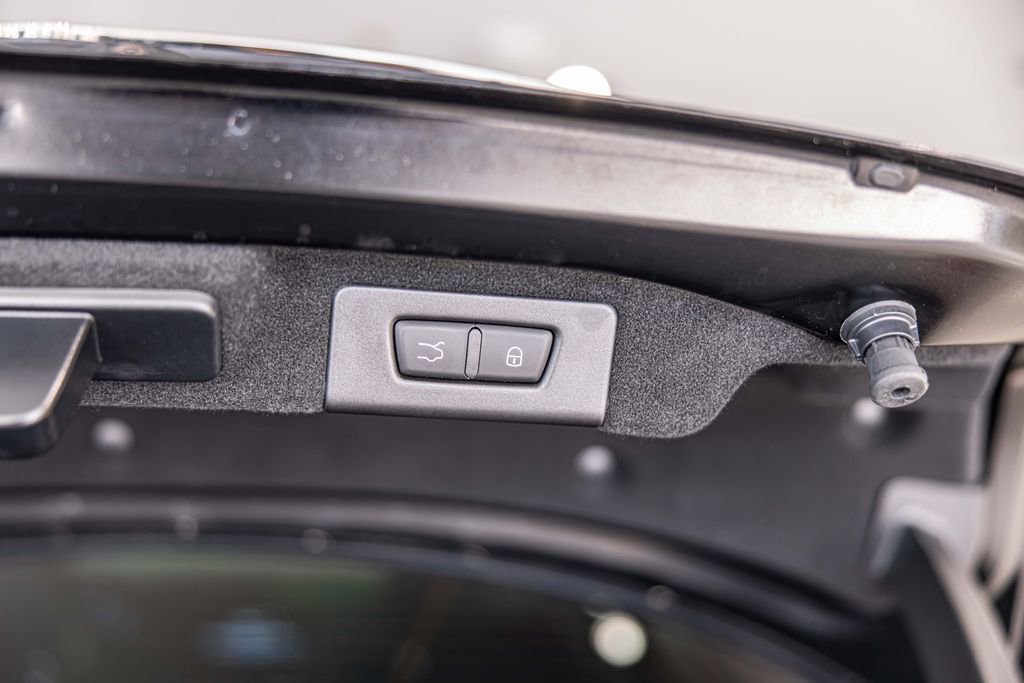 Used 2021 Maserati Ghibli RWD image 17