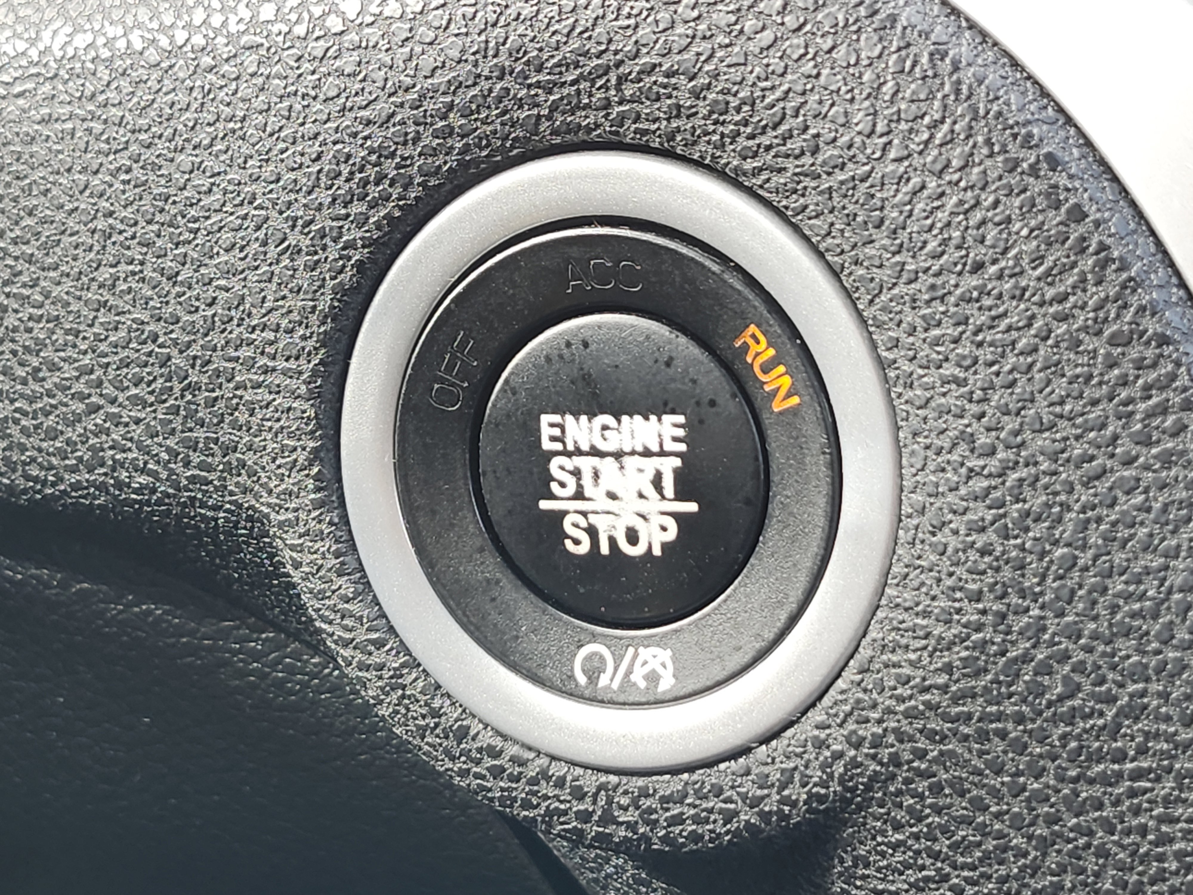 Used 2018 Chrysler 300 Limited image 27