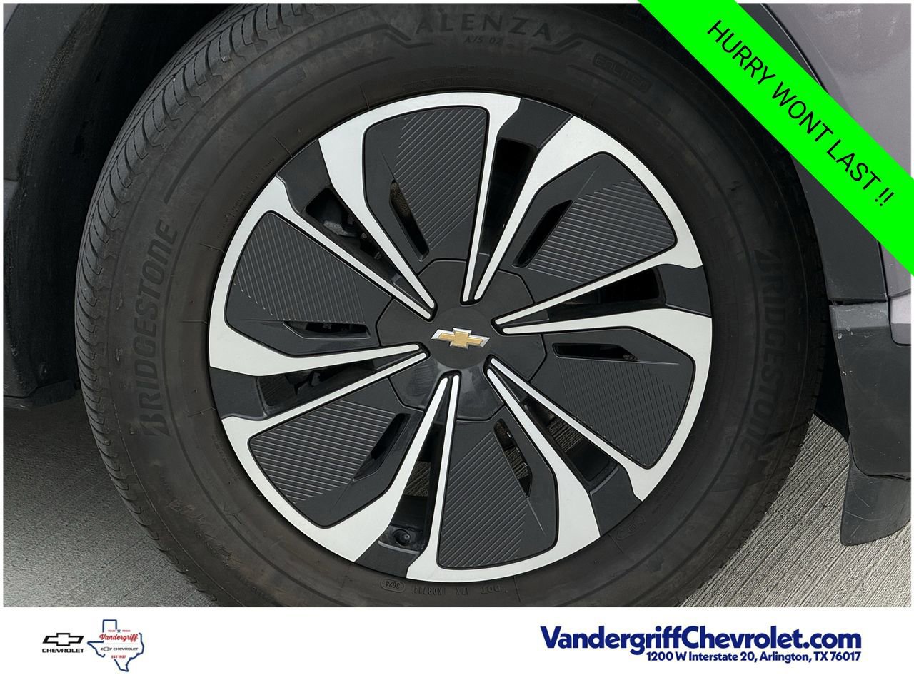 Used 2025 Chevrolet Blazer EV LT AWD/4WD image 9