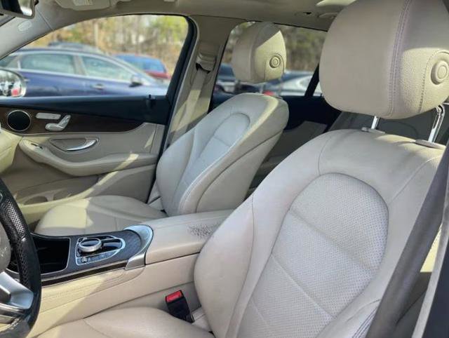 Used 2019 Mercedes-Benz GLC 300 GLC 300 w/ Premium Package image 27