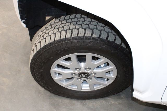 Used 2024 Toyota Tacoma SR5 RWD image 38