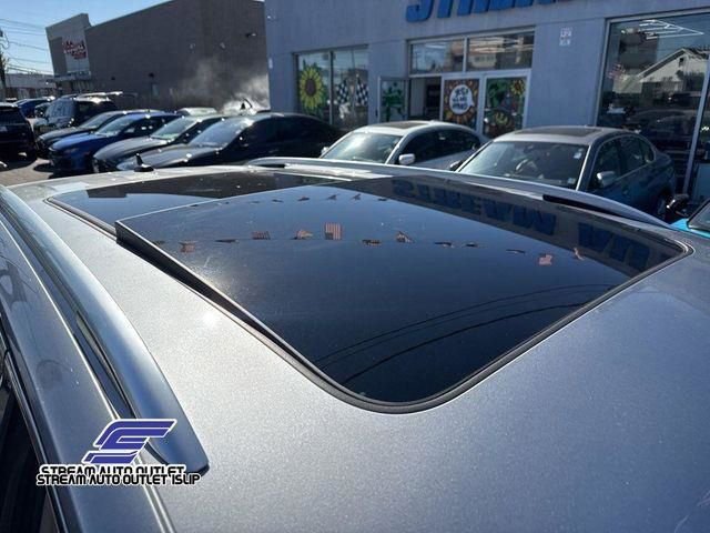 Used 2023 Volkswagen Tiguan SE image 16