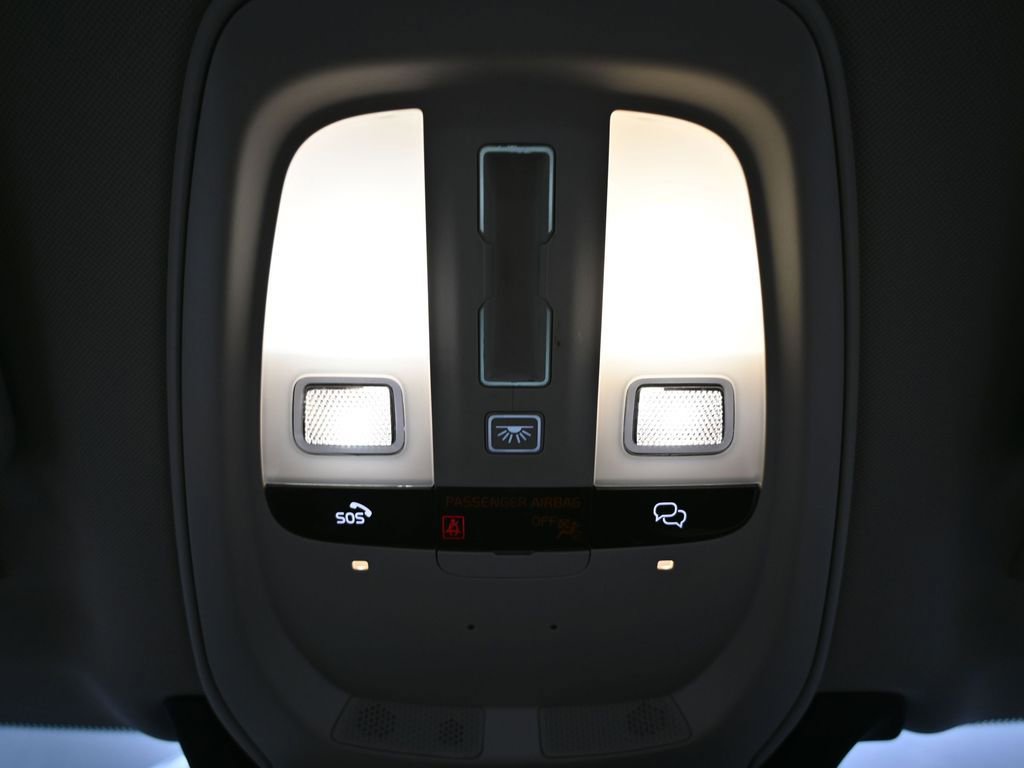 Used 2024 Volvo XC90 B5 Plus image 35