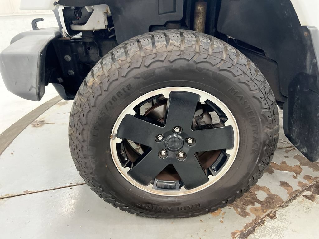 Used 2012 Jeep Wrangler Unlimited Sahara AWD/4WD image 24