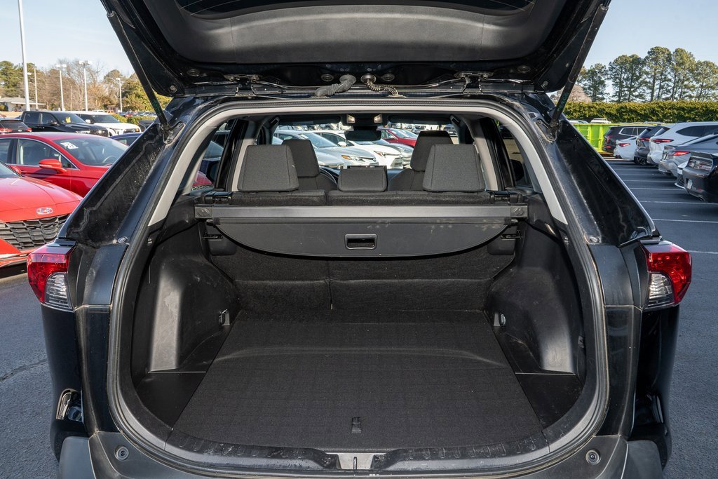 Certified 2022 Toyota RAV4 LE image 5