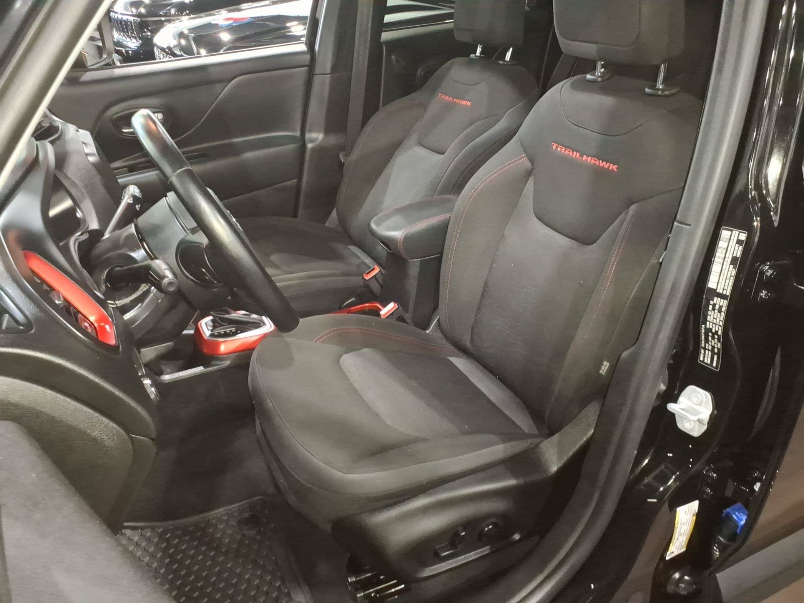 Certified 2019 Jeep Renegade Trailhawk w/ UConnect 8.4 Nav Group AWD/4WD image 15