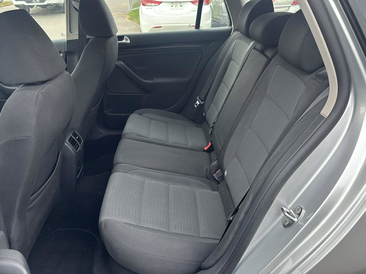 Used 2014 Volkswagen Jetta SE FWD image 11
