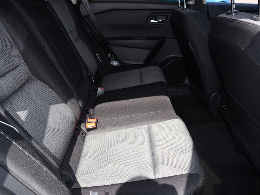 Certified 2025 Nissan Rogue SV image 23