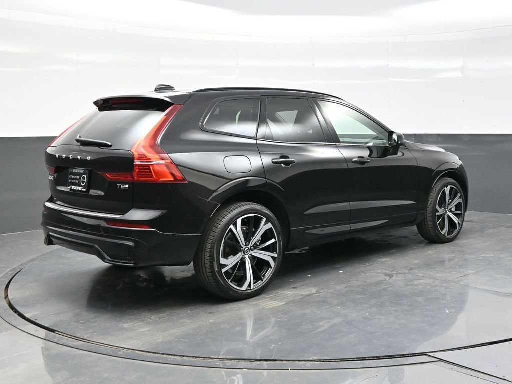 Used 2025 Volvo XC60 T8 Ultra w/ Protection Package Premier image 7