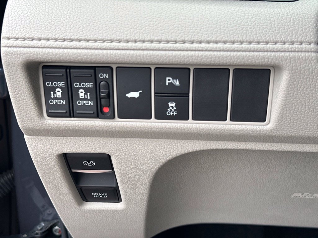 Used 2025 Honda Odyssey Elite image 19