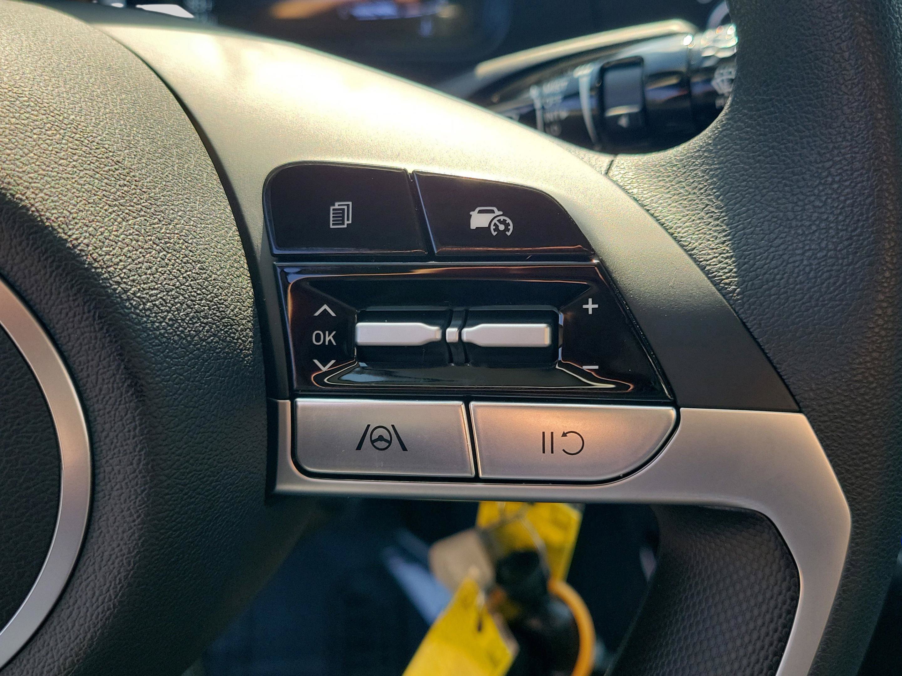 New 2026 Hyundai Elantra SE FWD image 24
