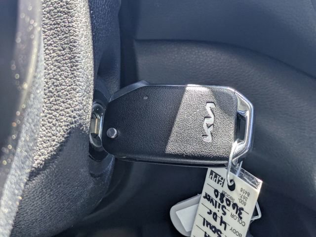 Used 2023 Kia Soul LX image 29