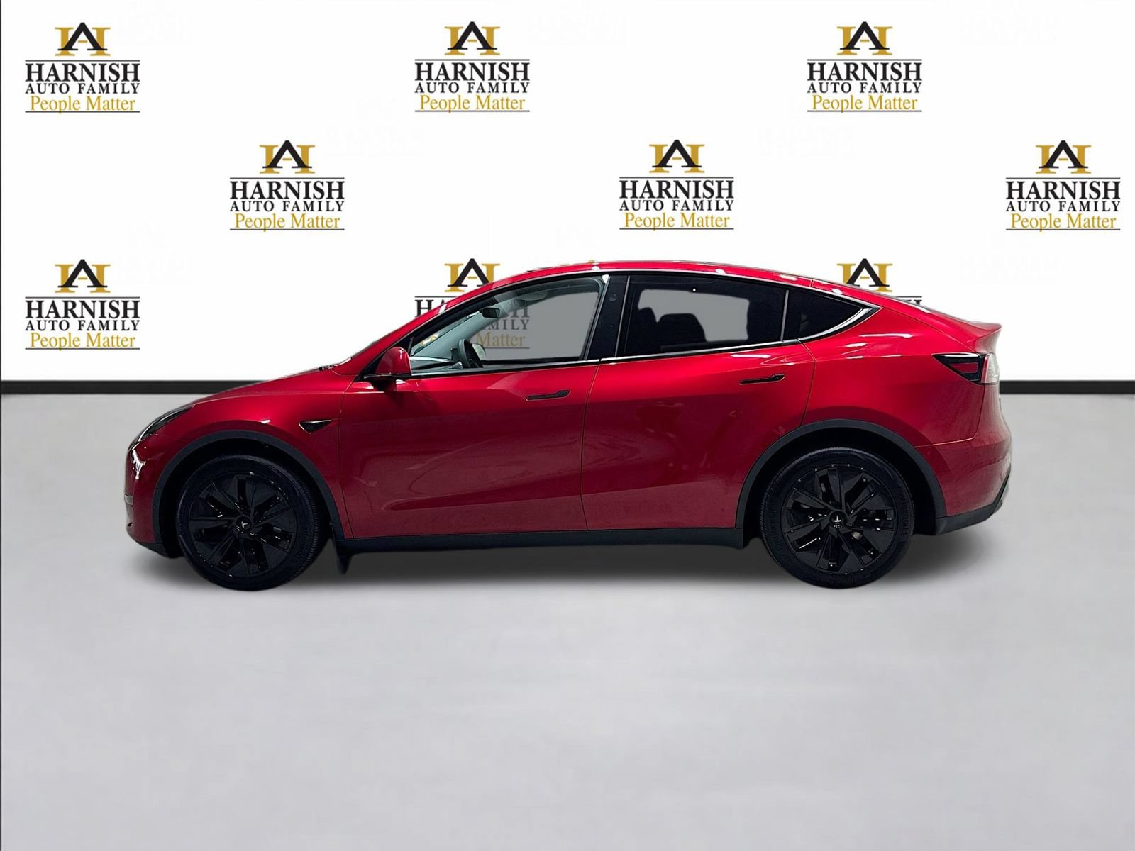 Used 2024 Tesla Model Y Long Range AWD/4WD image 8