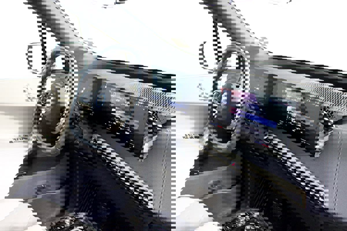 Used 2023 BMW iX xDrive50 w/ Sport Package image 26