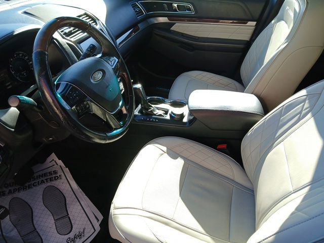 Used 2016 Ford Explorer Platinum image 17