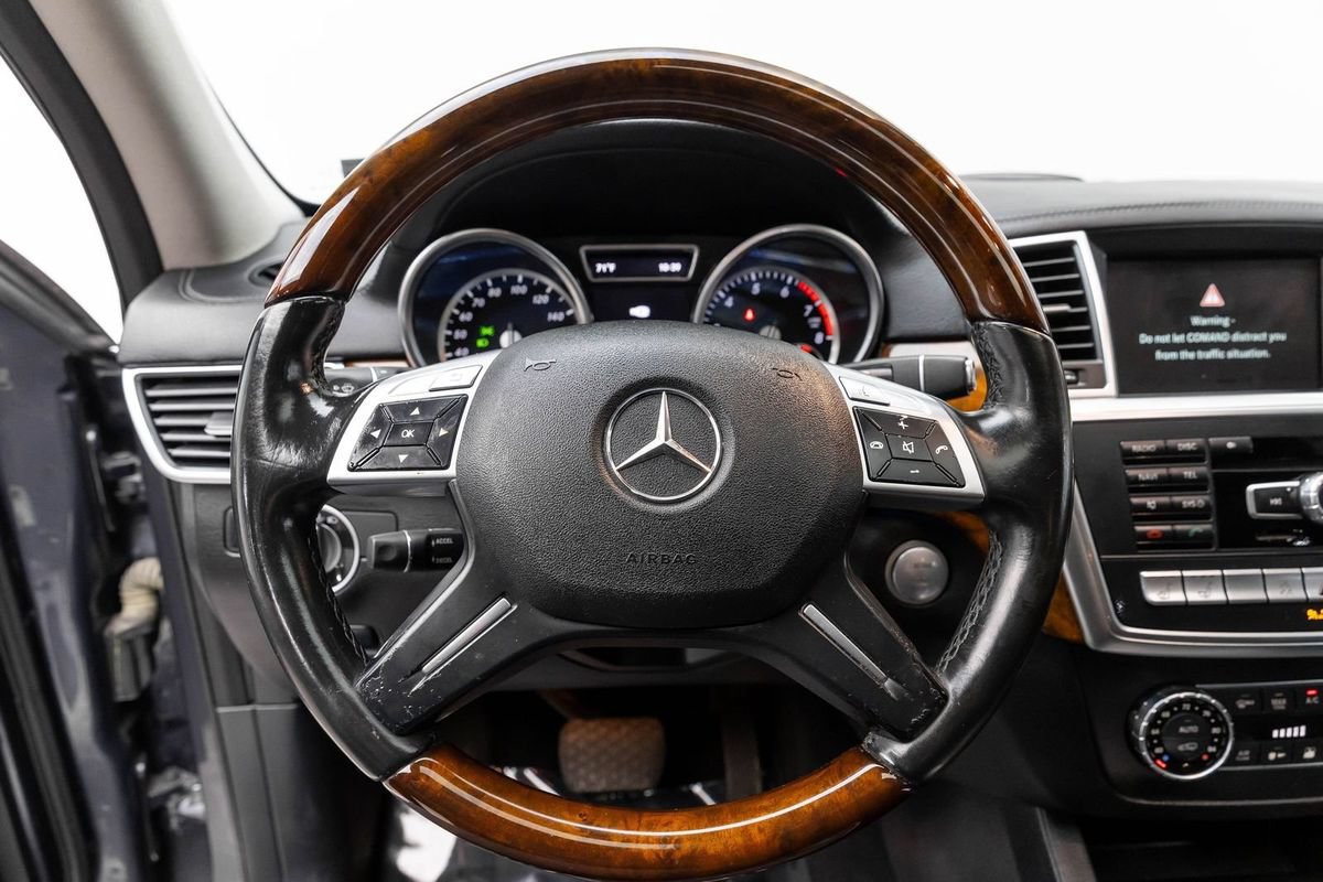 Used 2014 Mercedes-Benz GL 550 4MATIC image 22