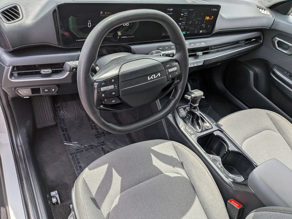 Used 2025 Kia K4 FWD image 16