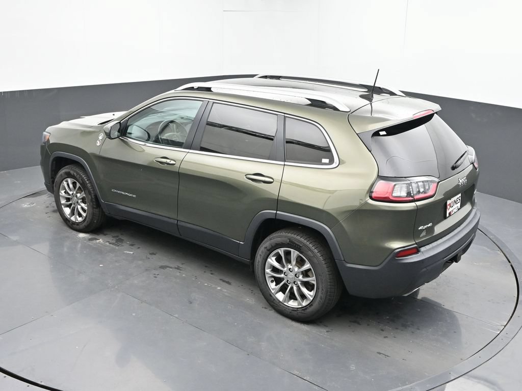 Used 2019 Jeep Cherokee Latitude Plus w/ Comfort/Convenience Group AWD/4WD image 19