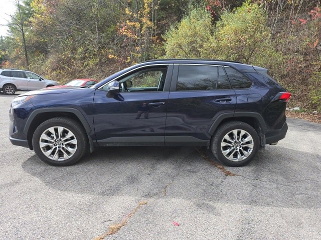 Used 2025 Toyota RAV4 XLE Premium image 2